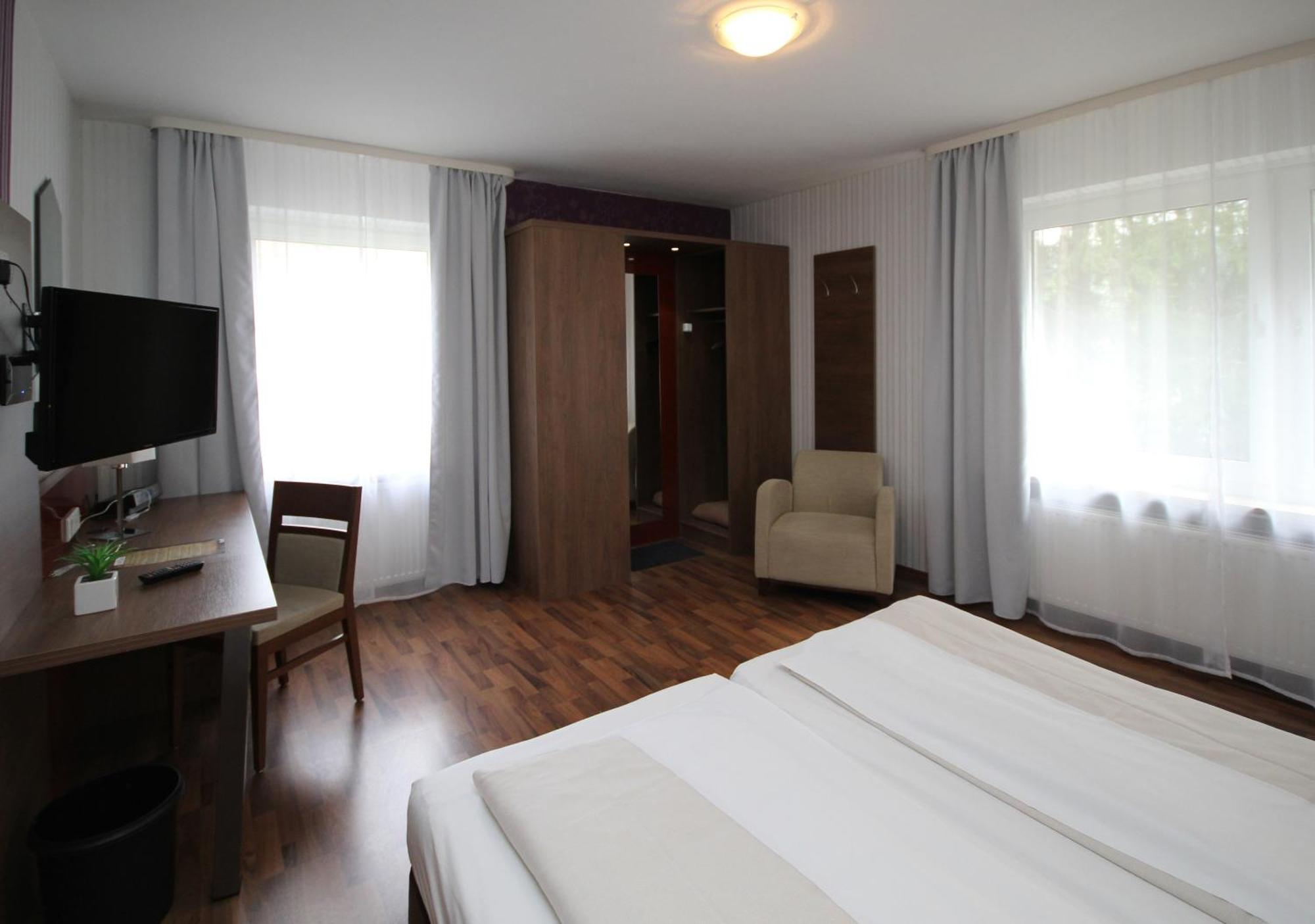 Hotel Berghof Wasserkuppe & Gaestehaus Fuldaquelle Gersfeld Dış mekan fotoğraf