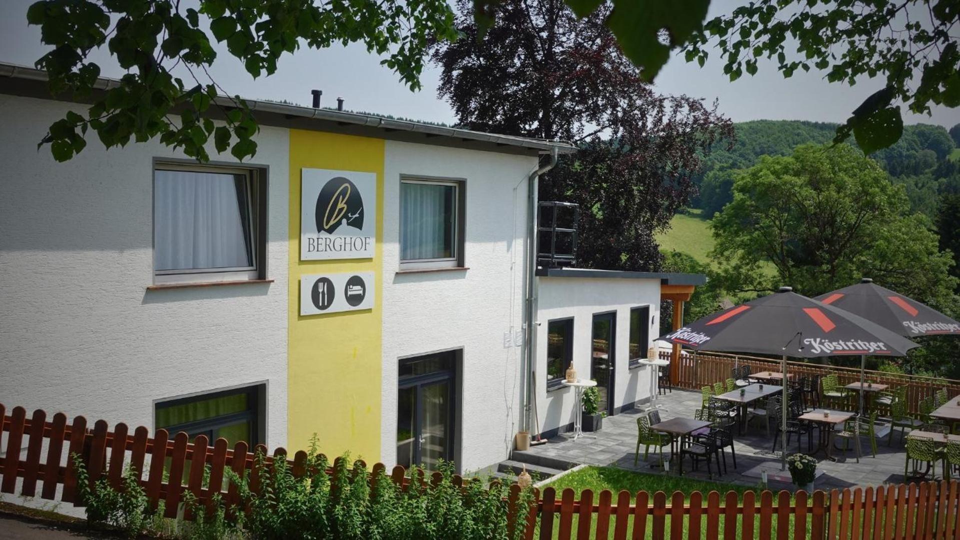 Hotel Berghof Wasserkuppe & Gaestehaus Fuldaquelle Gersfeld Dış mekan fotoğraf
