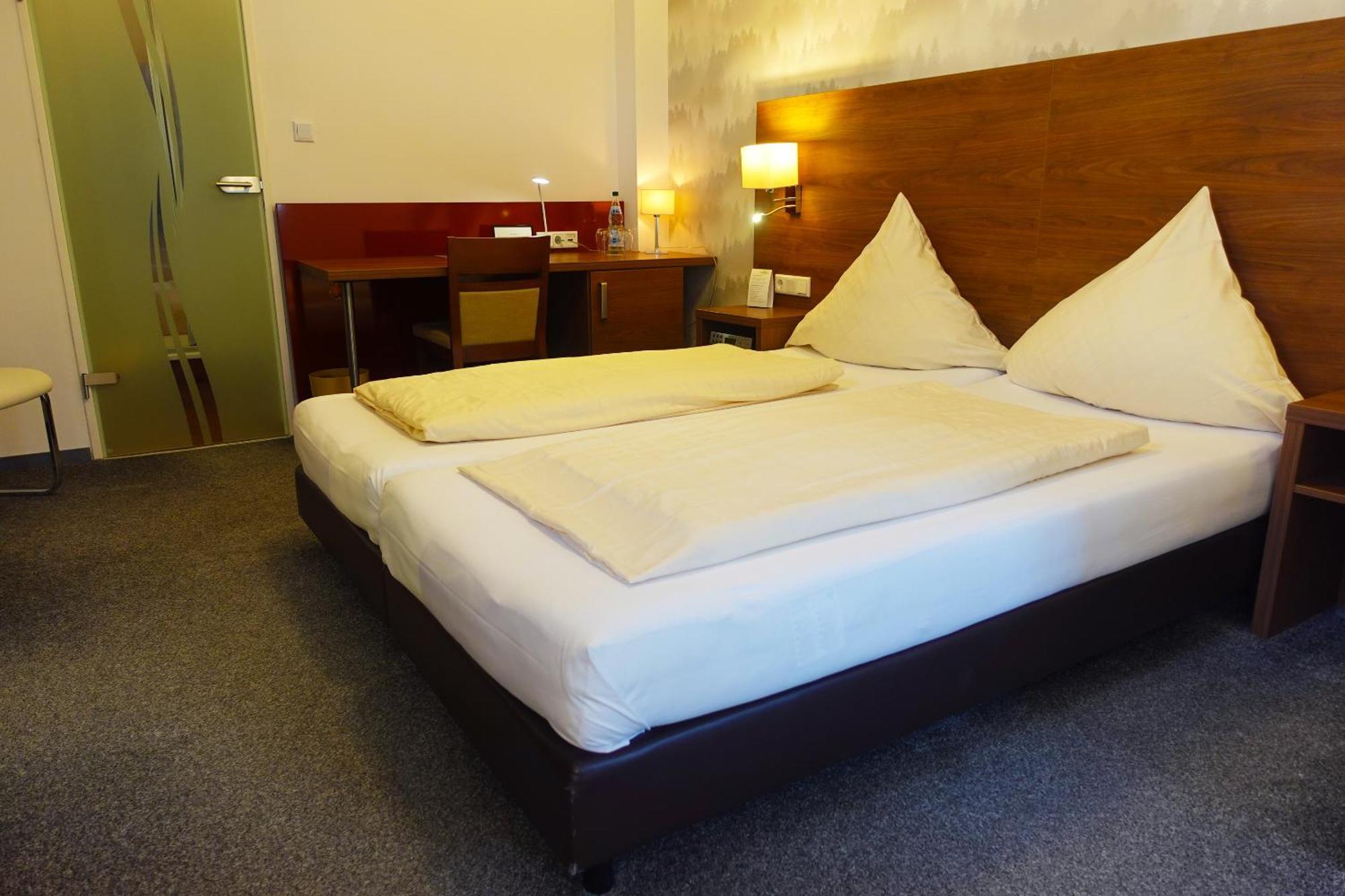 Hotel Berghof Wasserkuppe & Gaestehaus Fuldaquelle Gersfeld Dış mekan fotoğraf
