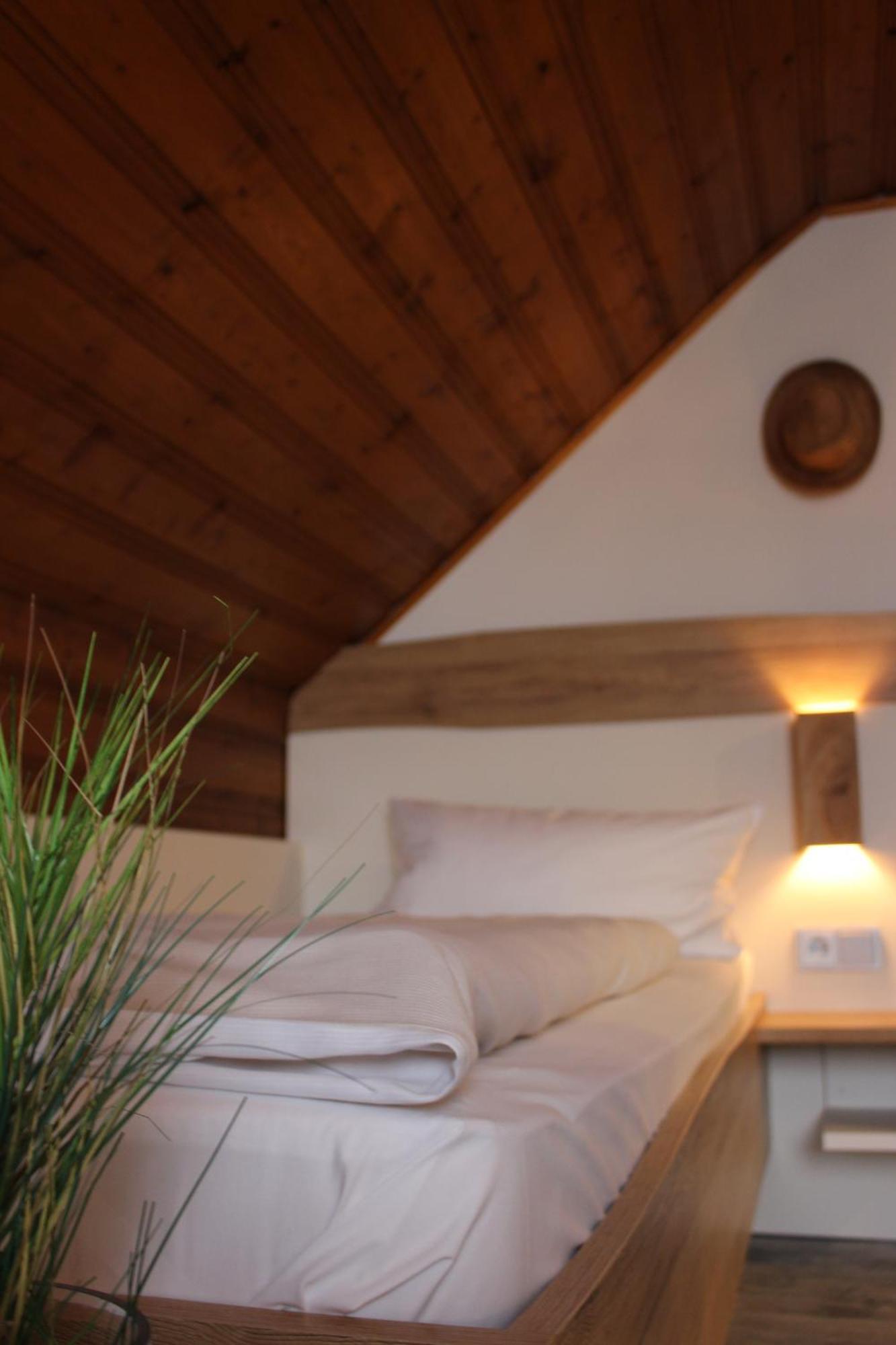 Hotel Berghof Wasserkuppe & Gaestehaus Fuldaquelle Gersfeld Dış mekan fotoğraf